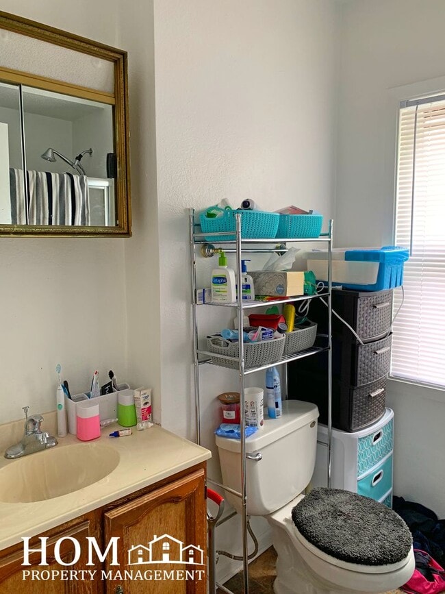 Photo - 325 E Plum St Unit 325.5