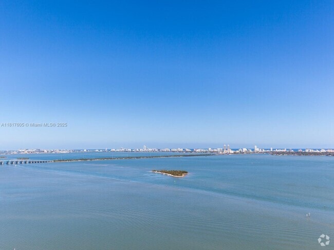 Building Photo - 1717 N Bayshore Dr Unit A-3851 Rental