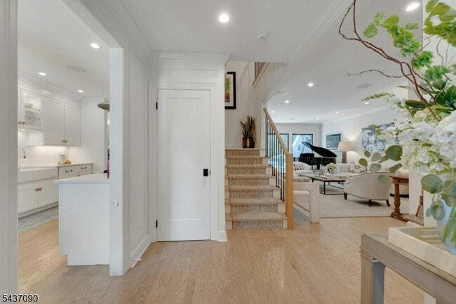 Photo - 224 Barnstable Dr