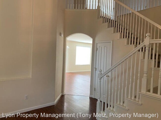 Photo - 5 br, 3 bath House - 5041 Garlenda Drive