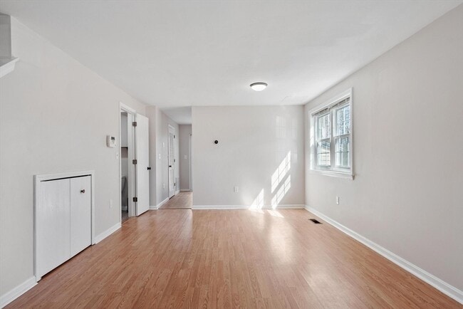 Photo - 9 Kennedy Dr