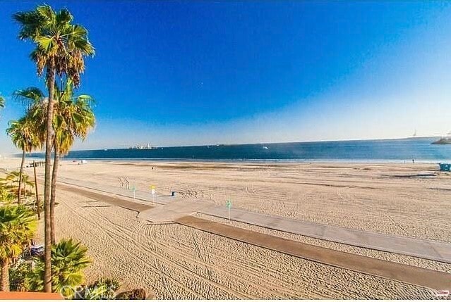 Photo - 1174 E Ocean Blvd Unidad 10