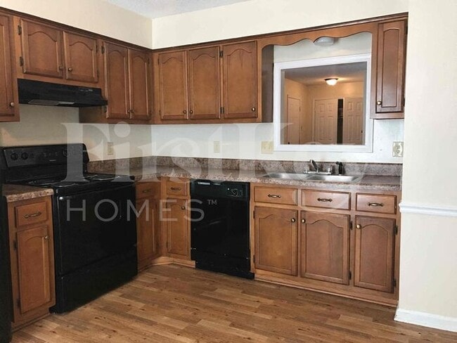 Photo - 3926 Oak Branch Cir W