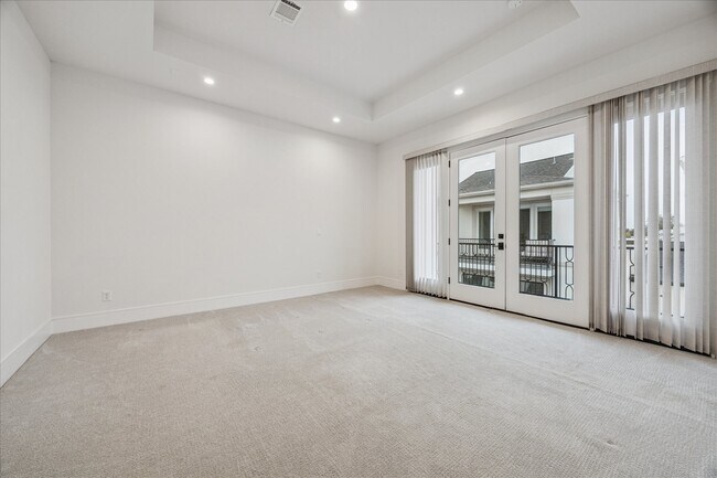 Photo - 1659 Bingle Rd