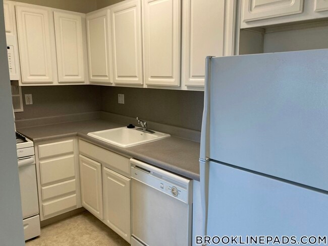 185 Freeman St Unit 746