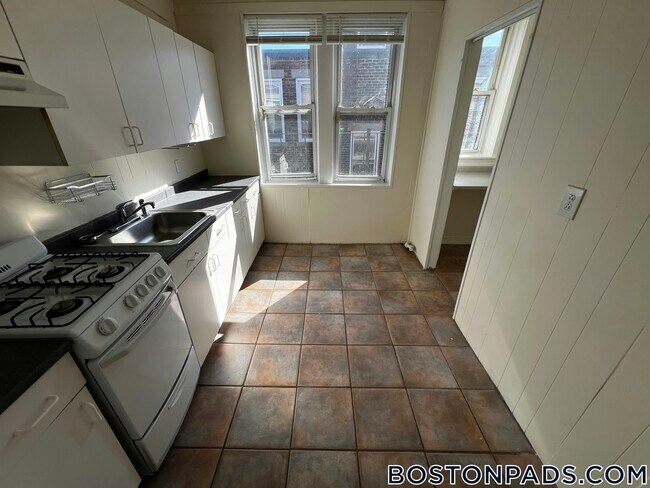 Photo - 518 Cambridge St Unit 7A