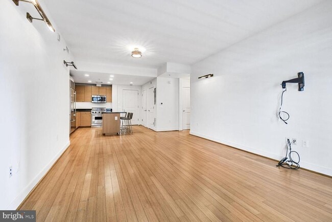 Photo - 2425 L St NW Unidad 342