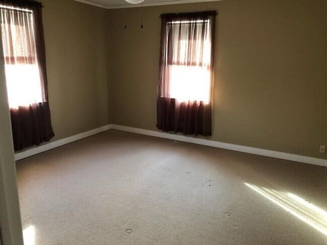 Photo - 2-fgs0032 Unit #34