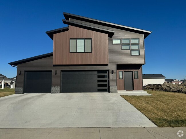 Building Photo - 4-bedroom, 3-bathroom West Fargo Single-Fa... Rental