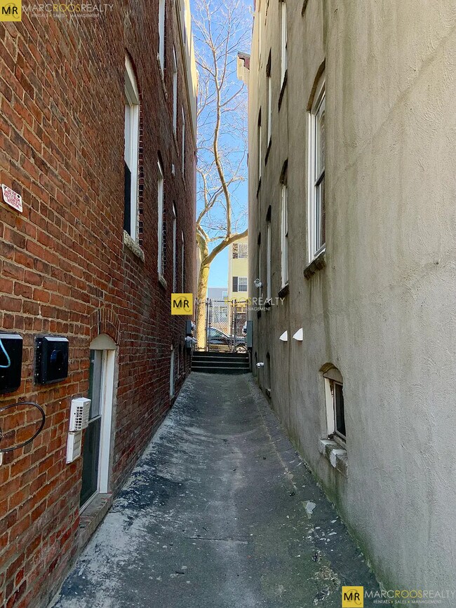 Photo - 326 Chelsea St