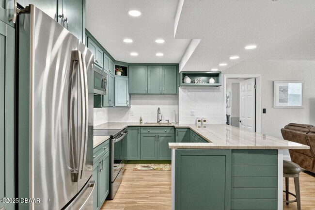 Photo - 3051 S Atlantic Ave Unidad 1005