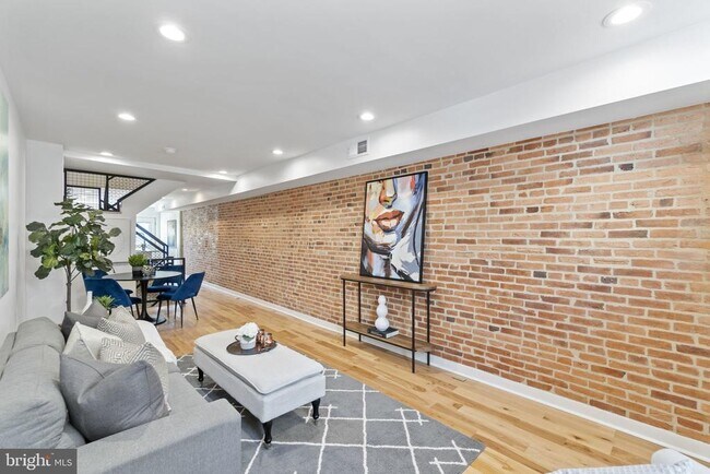 Photo - 1825 S Hanover St