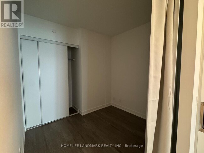 Photo - 88 Queen St E Unité 3309