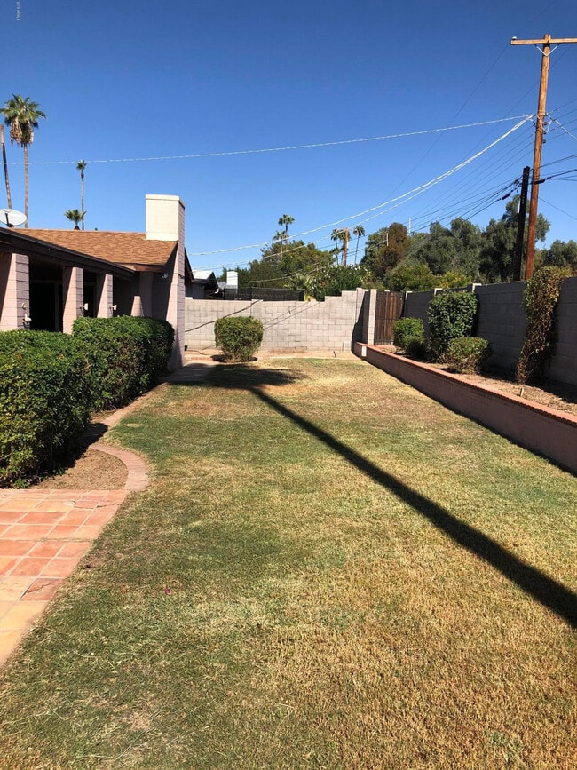 Photo - 8121 N 16th Dr