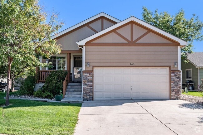 Building Photo - Lake Life & Room to Spare – 4BR + Office w... Rental