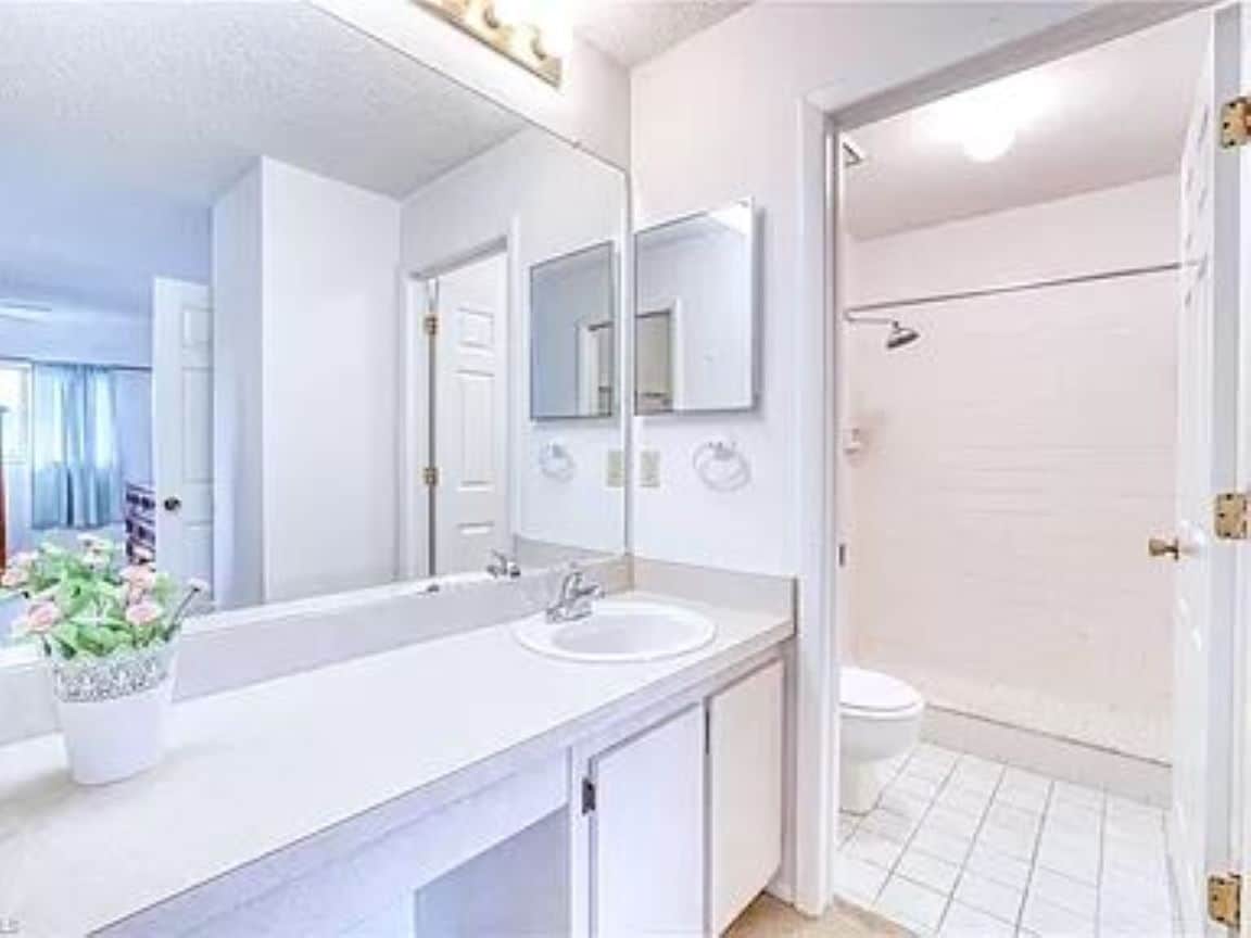 Photo - 6492 Royal Woods Dr Unidad 7