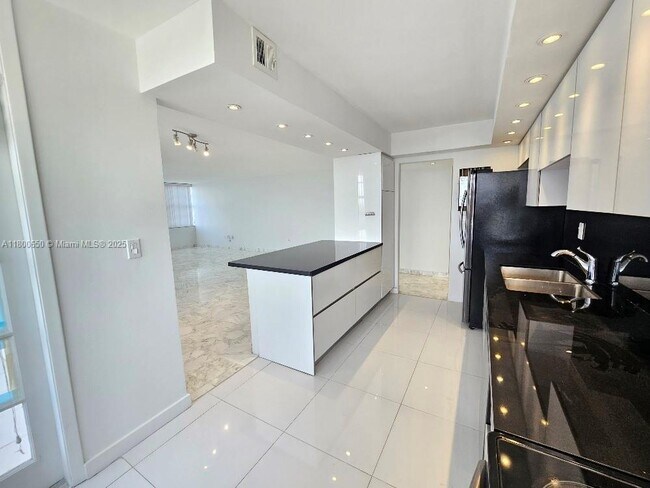 Photo - 18051 Biscayne Blvd Unit 1704