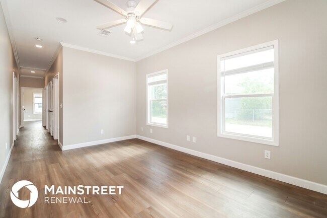 Photo - 1701 16th Ave S