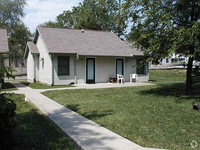 Building Photo - 2004 E 7th St Unit B Rental