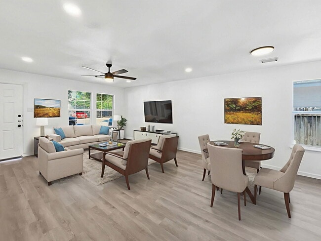 Photo - 4907 Fox Mill Ln