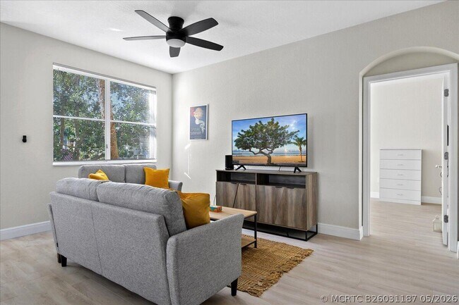 Photo - 11013 Legacy Ln