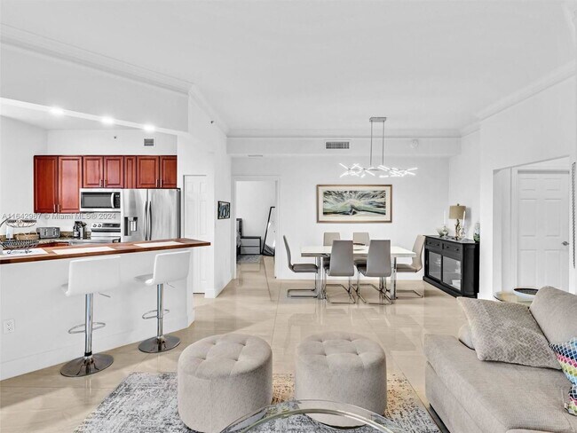 Photo - 3001 NE 185th St