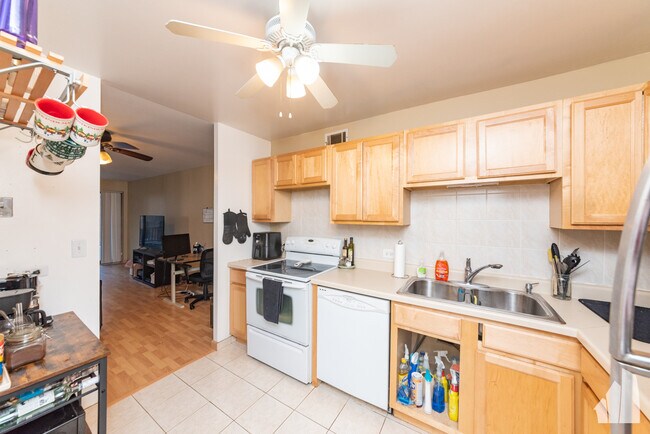Photo - 2020 N Lincoln Park W Unit 2D