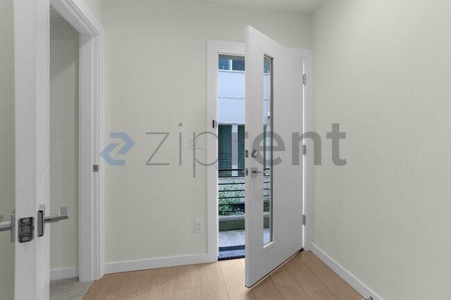 Photo - Unit B