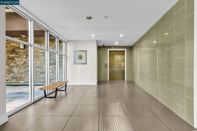 Photo - 1310 Creekside Dr Unit 303