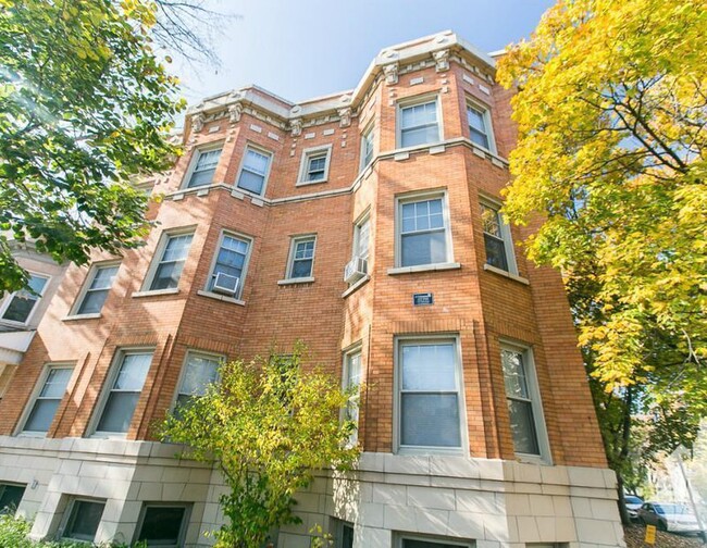 Building Photo - 1603 W Berteau Ave Unit 1 Rental
