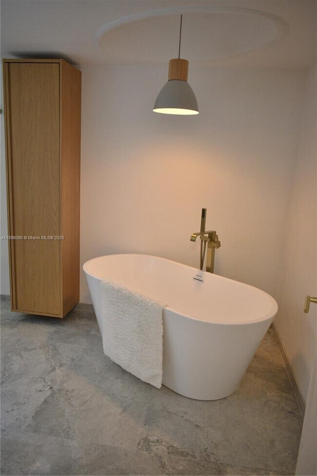 Photo - 1865 S Ocean Dr Unit 14N