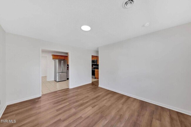 Photo - Newly renovated 3 Bedroom 2 Bathroom Home ...