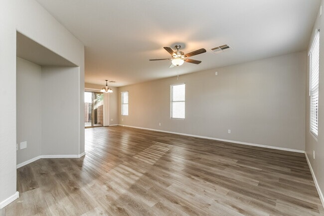 Photo - 2523 E Bart St