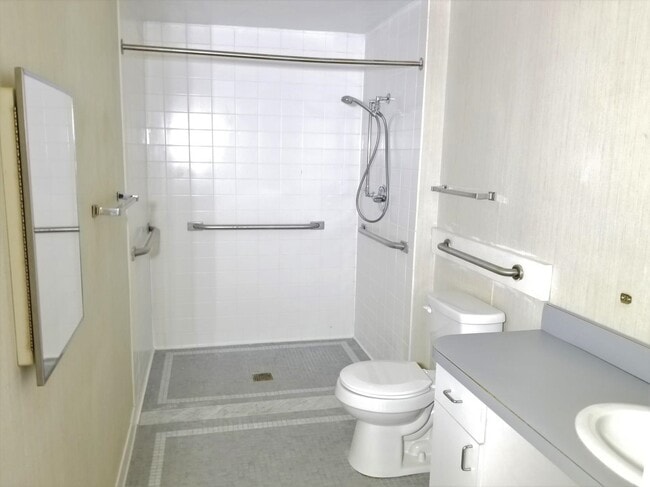 Photo - Crandall Hall Apartments