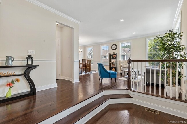 Photo - 19 Dennis Ln