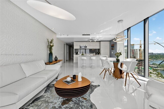 Photo - 650 NE 32nd St Unit 2407