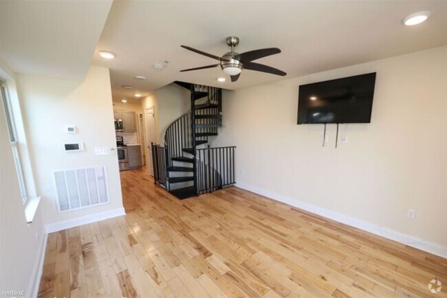 Building Photo - 4 br, 2 bath Triplex - 1950 N GRATZ ST Uni... Unit 2R Rental