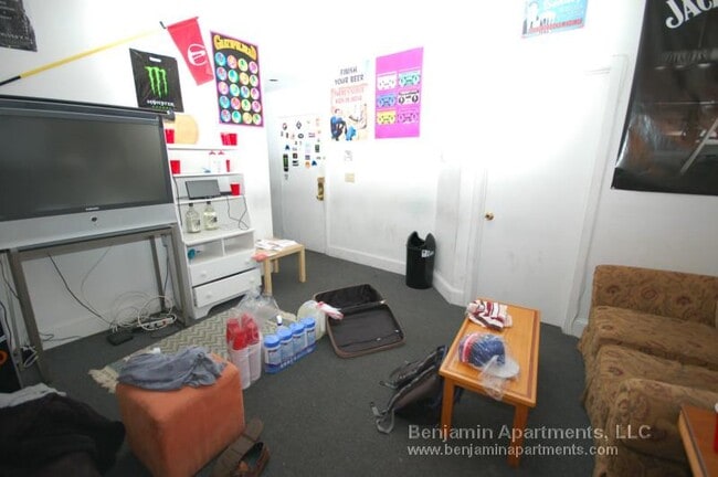 Building Photo - 774 Columbus Ave Unit 5