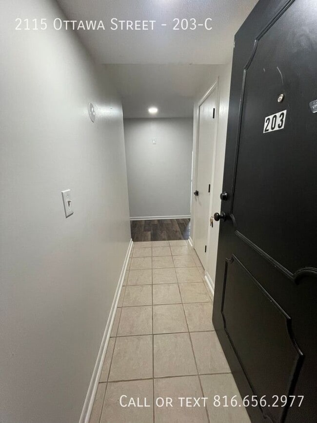 Photo - 2115 Ottawa St Unit 203-C