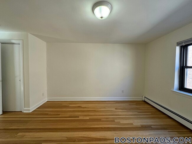 Building Photo - 40 Harvard St