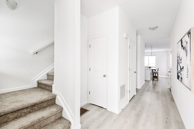 Photo - Great 3 bedroom for 2895!