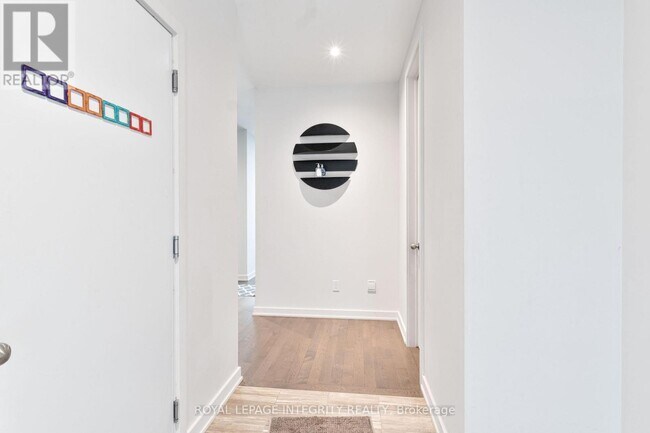 Photo - 532 Tenor Rdg