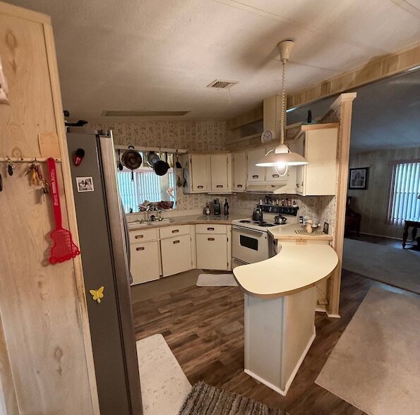 Photo - 128 Needle Palm Ln