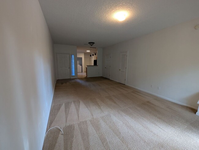 546 Scrub Jay Dr