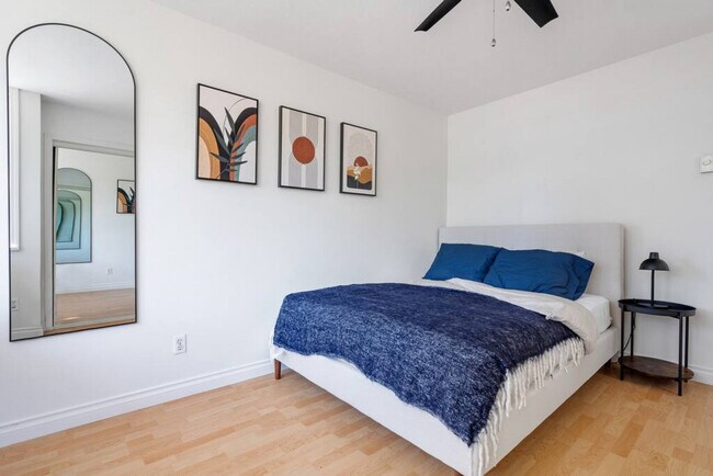 Photo - 1126 W 11th Ave Unit ID1051821P