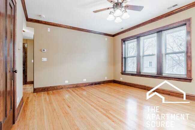 Photo - 2920 W Cullom Ave Unidad 1E