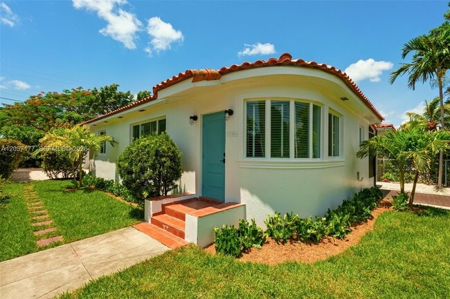 Building Photo - 2240 SW 24th Ave