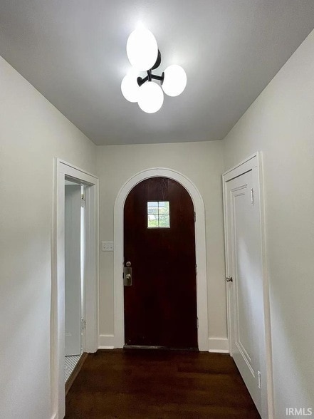 Photo - 611 S Eagleson Ave