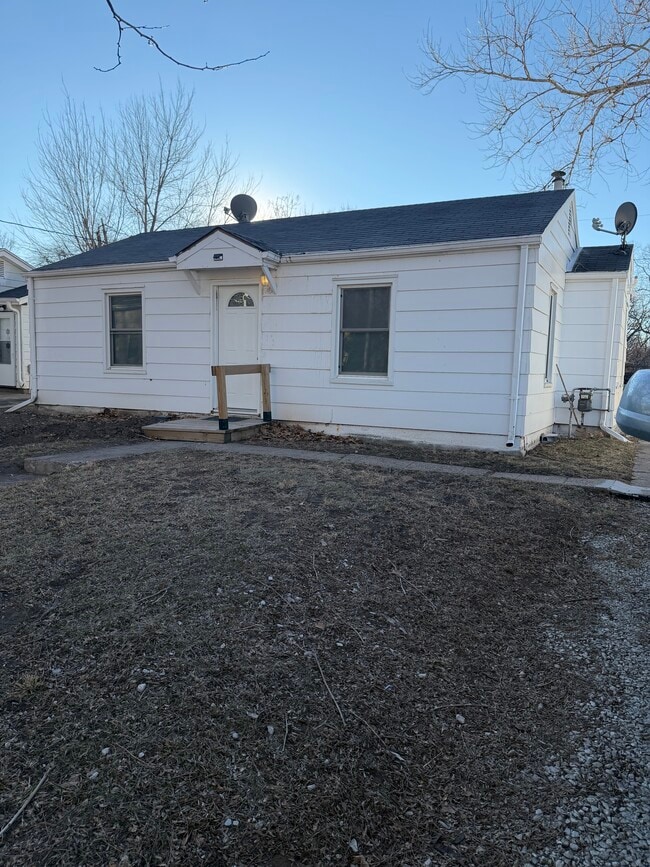 Building Photo - 1910 10th St