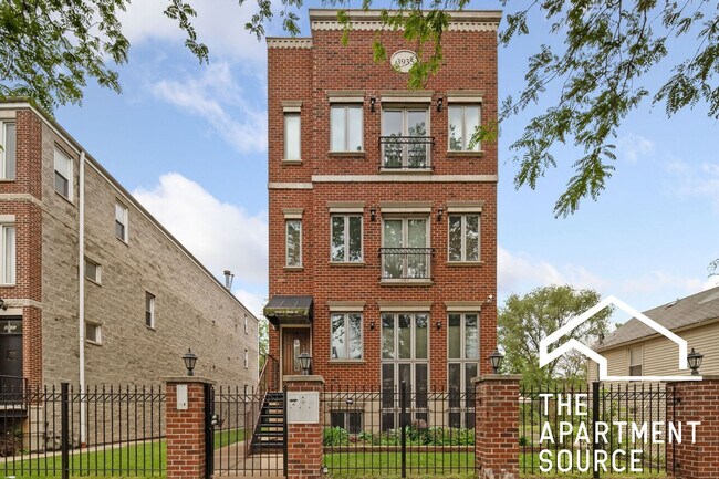 Building Photo - 3935 S Wells St Unit 1